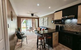 Stay At Jbay Apartment